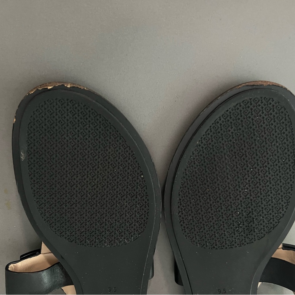 Tory Burch GIGI Flat Sandals - Picture 9 of 10